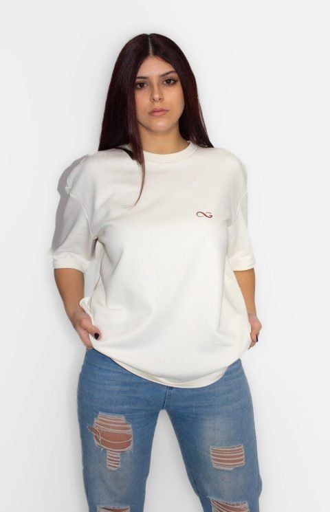 camiseta ivory carguai brand frontal femenina con logo