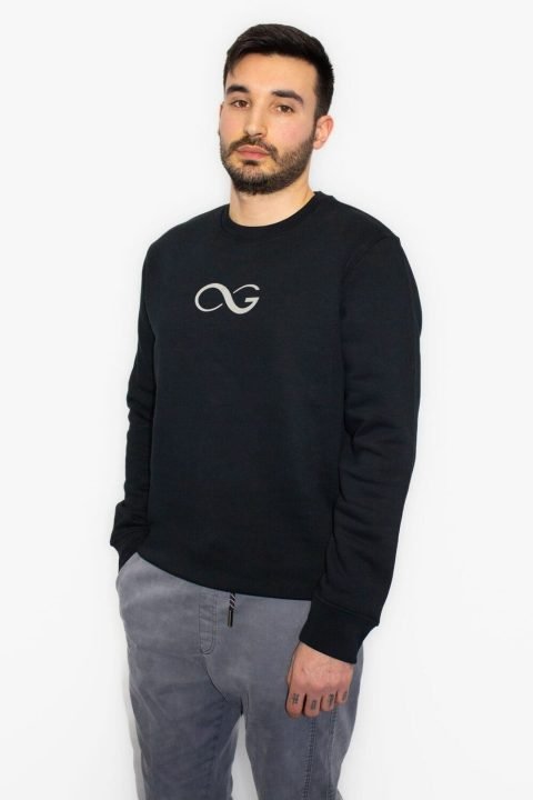 frontal sudadera negra masculina con logo carguai brand