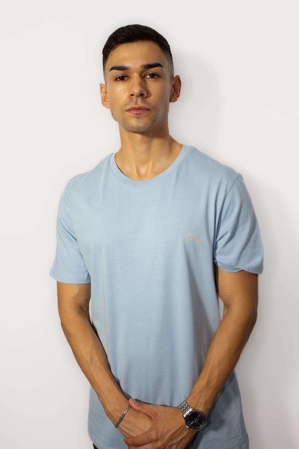 camiseta frontal aquamarine con logo de carguai brand