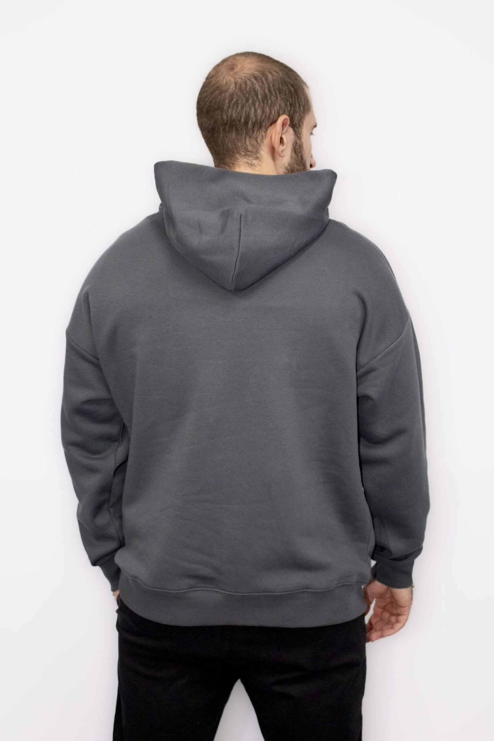 sudadera gris carguai, lisa por detrás y logo pro delante