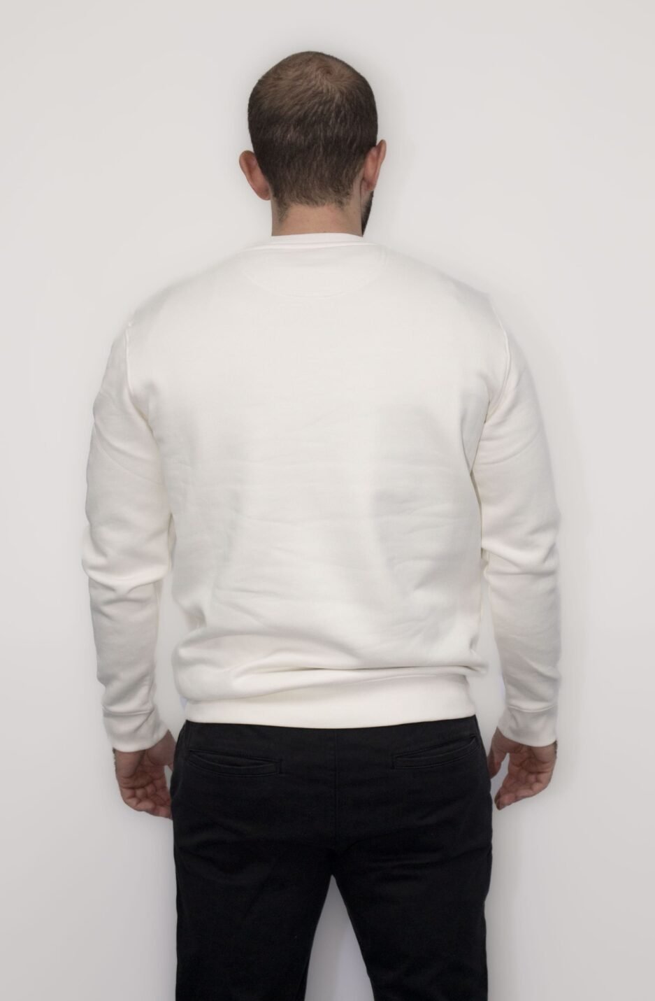 sudadera carguai ivory lisa por detrás y logo por delante